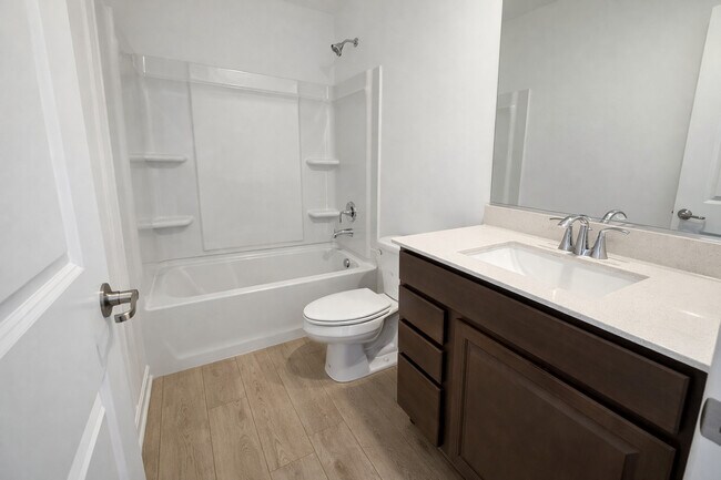 Building Photo - 16517 Golden Vly Ln