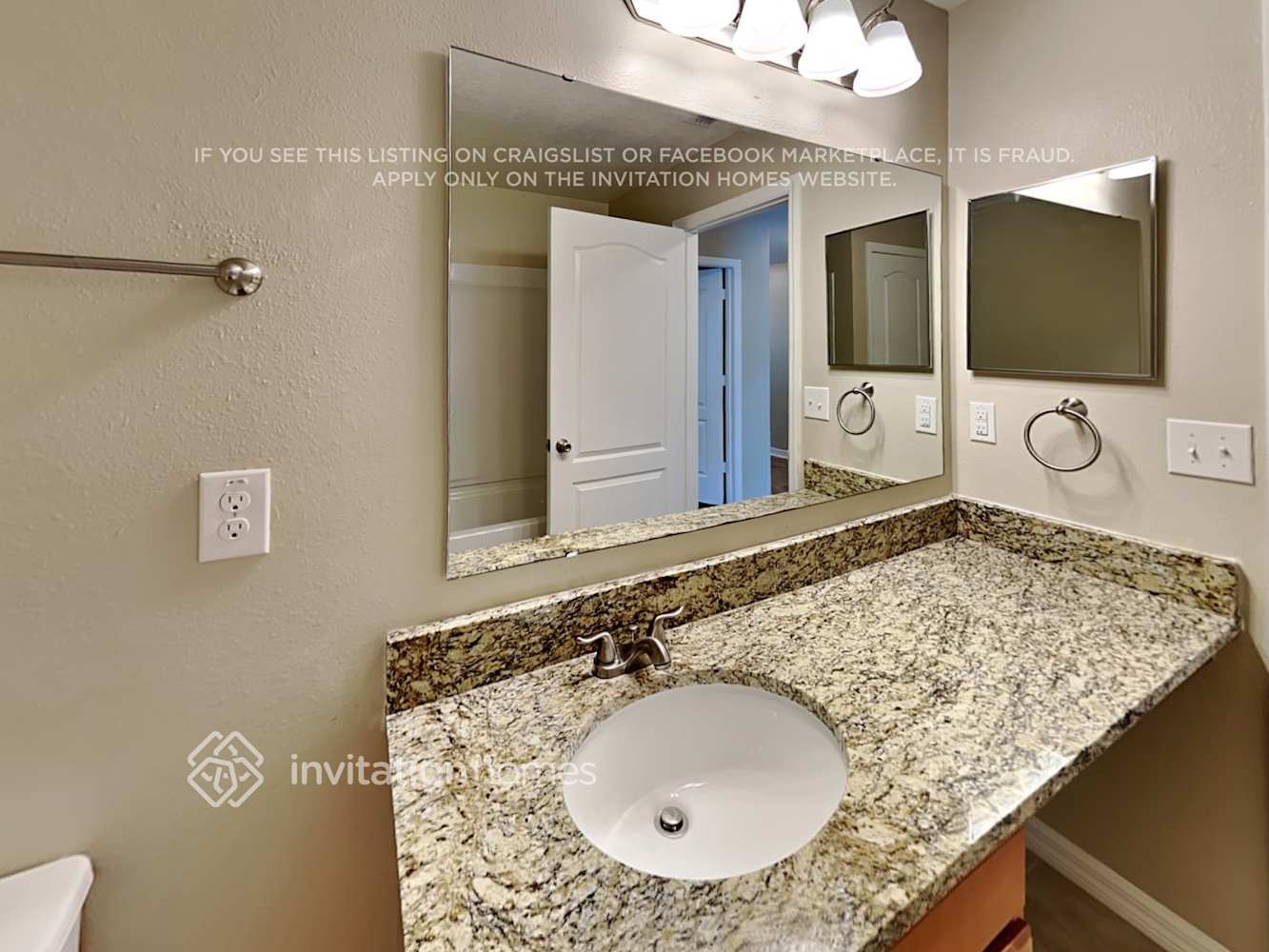 Building Photo - 7400 Ibis Dr