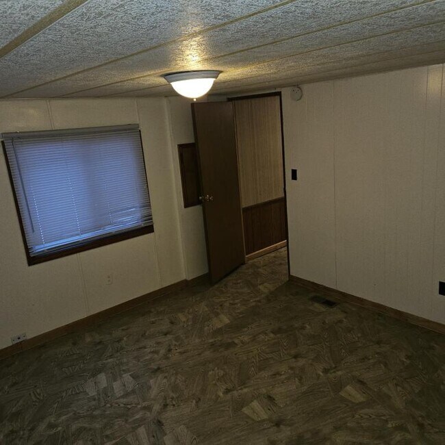 Building Photo - 111 Franklin St