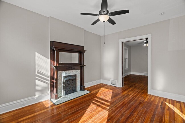 Building Photo - Extremely Spacious and Bright 2-Bedroom Apartment on Cherokee Street