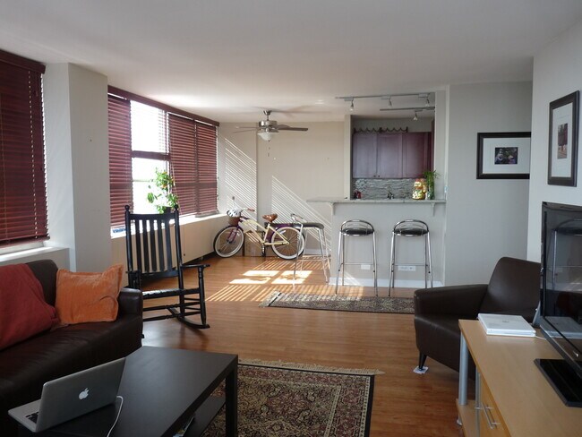 Building Photo - 655 W Irving Park Rd