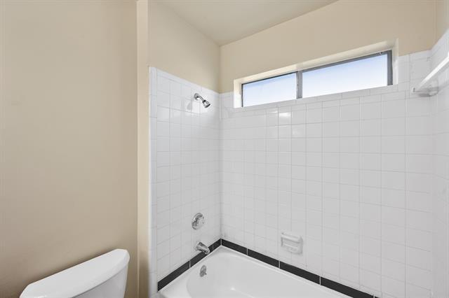 Building Photo - 911 Wellridge Dr