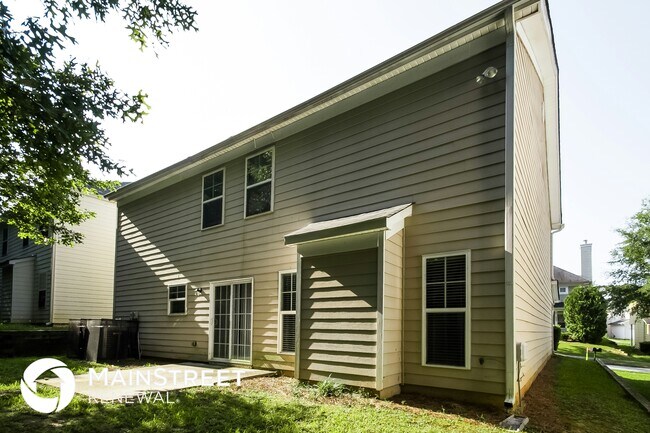 Building Photo - 4526 Parkway Cir