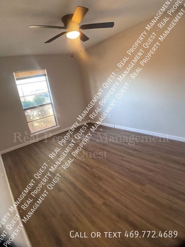 Building Photo - 617 Tara Dr