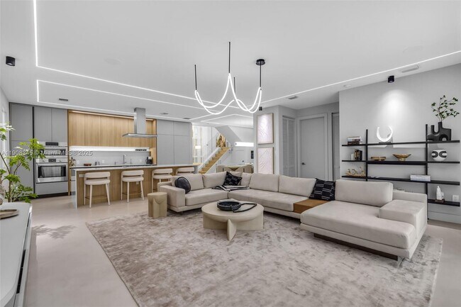 Building Photo - 7533 NW 98th Ct