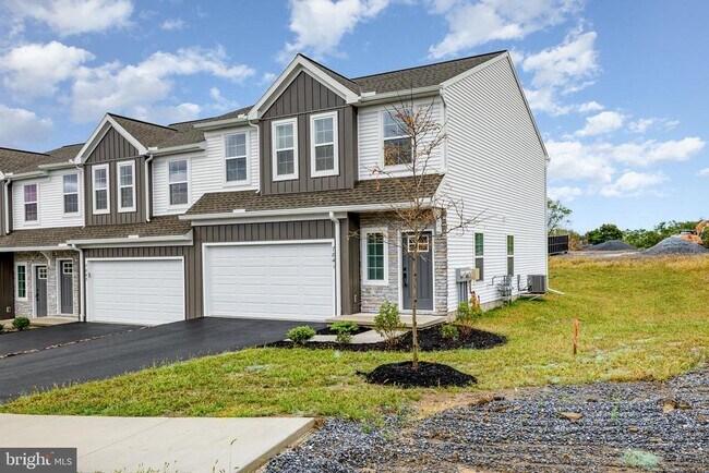 Primary Photo - 7841 Briarwood Dr