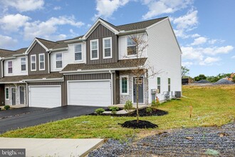 Building Photo - 7841 Briarwood Dr
