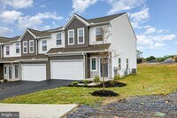 Building Photo - 7841 Briarwood Dr