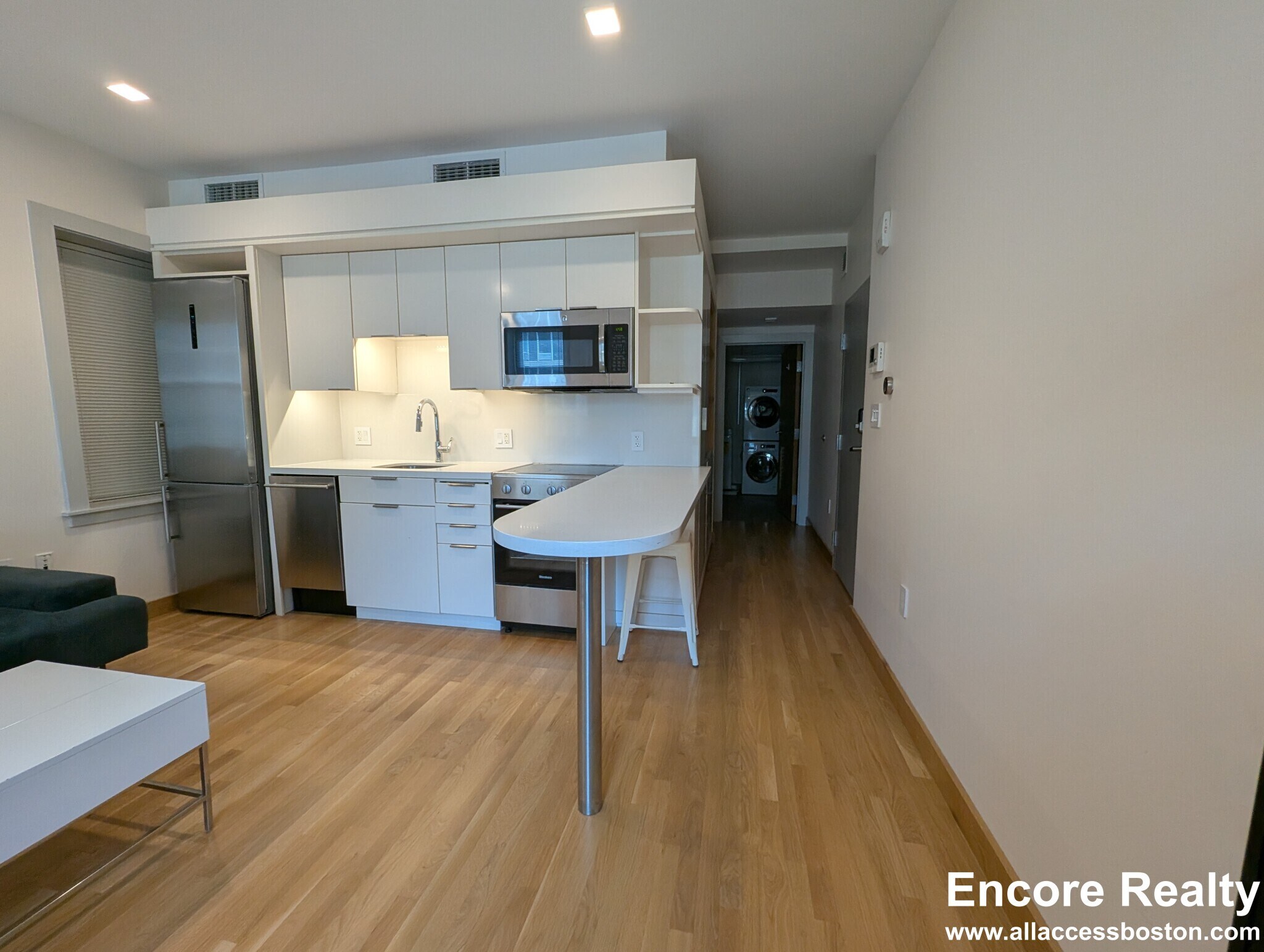 Building Photo - 115 Mt Auburn St