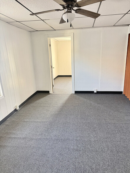 Building Photo - 480 Walnut St