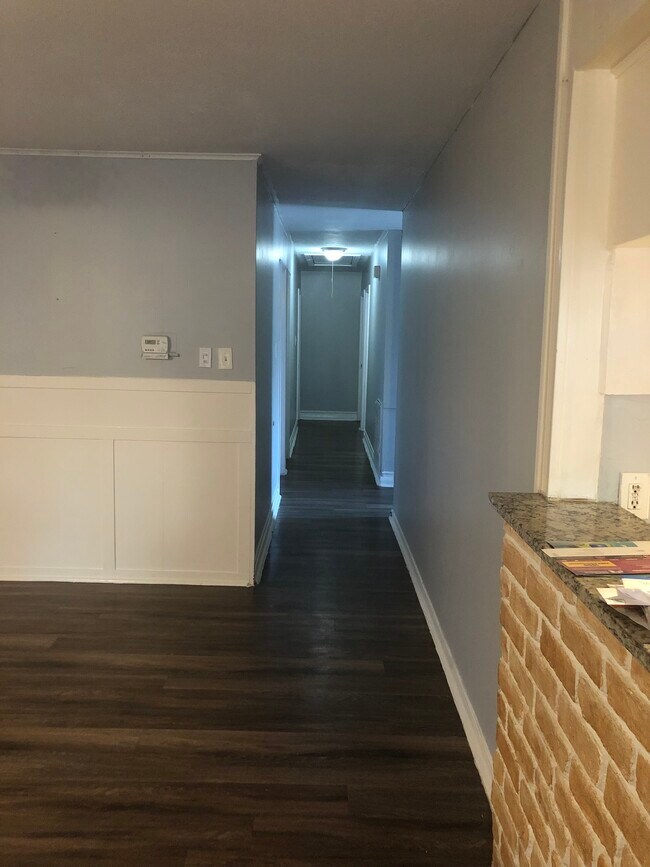 Building Photo - 10915 Gatlinburg Dr