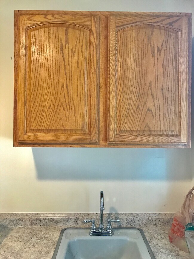 Building Photo - 1431 Bank St