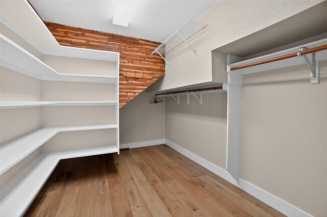 Building Photo - 108 Schooner Dr