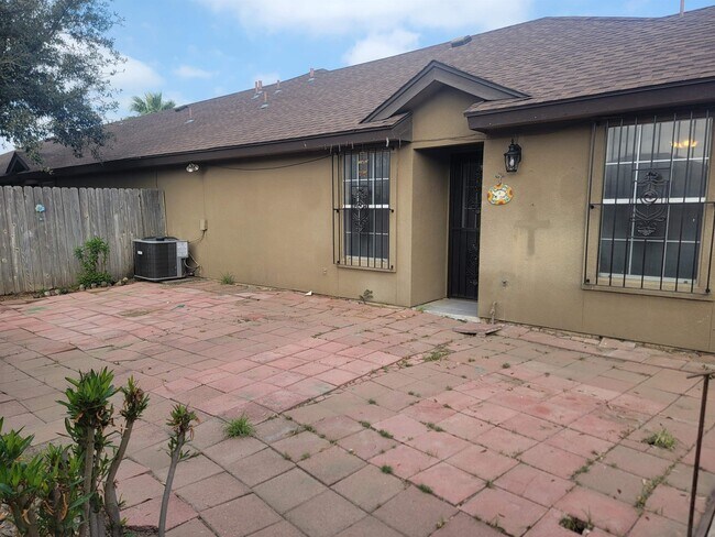 Building Photo - 506 Shiloh Dr