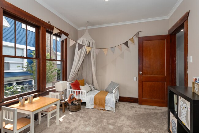 Building Photo - 3819 S G St