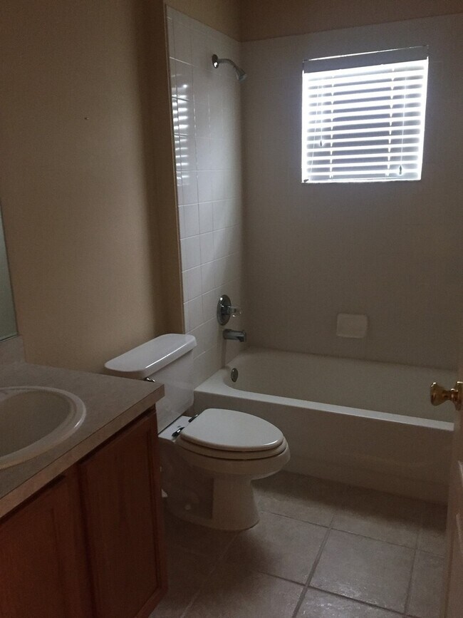 Building Photo - Charming 4-Bedroom Home with Spacious Yard...
