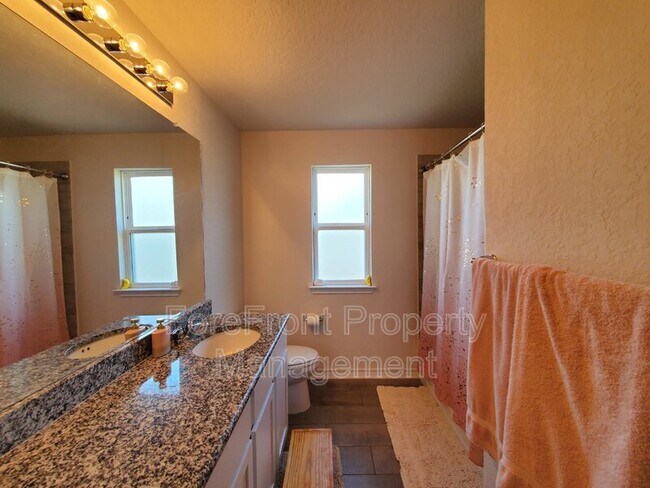 Building Photo - 9331 Aten Shore