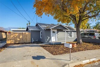 Building Photo - 621 S Mistletoe Ave