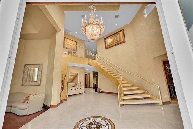 Building Photo - 4200 Coral Hills Dr