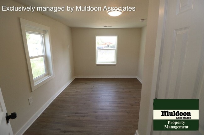 Building Photo - Adorable 2 bed 1 bath Recently remodeled!