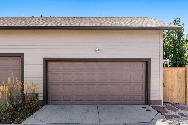 Building Photo - 9325 E 58th Dr