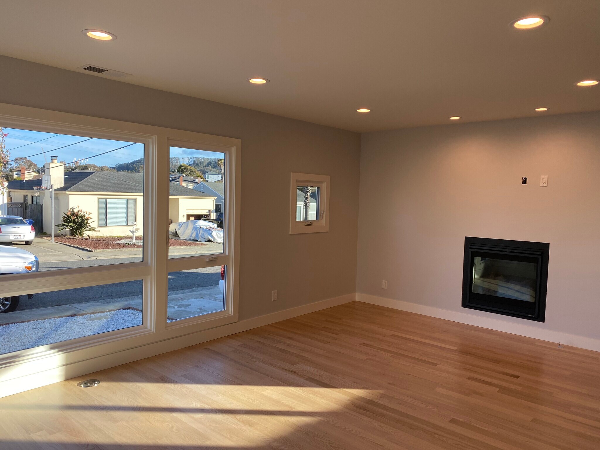 Fireplace - 232 Hazelwood Dr