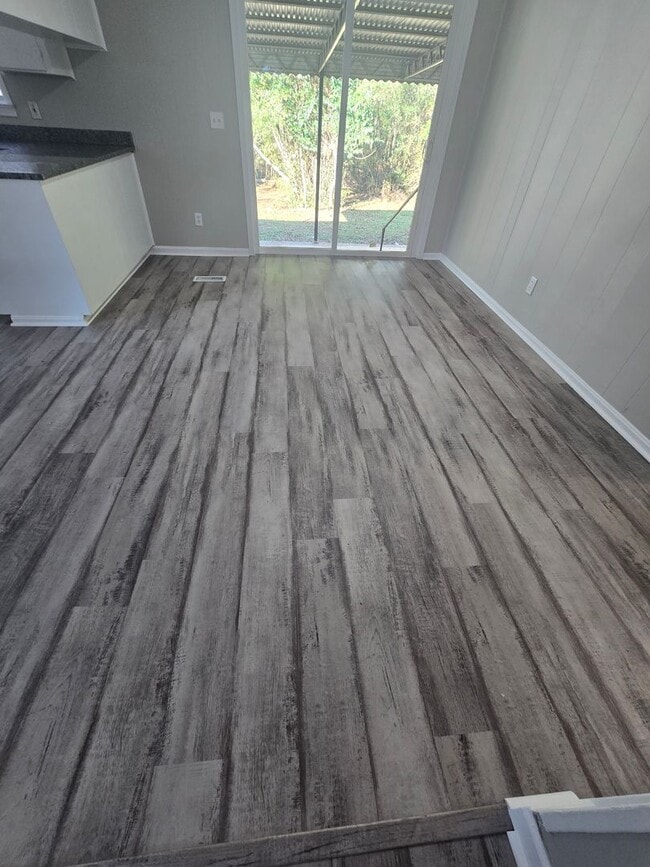 Building Photo - Beautiful Downtown Enterprise