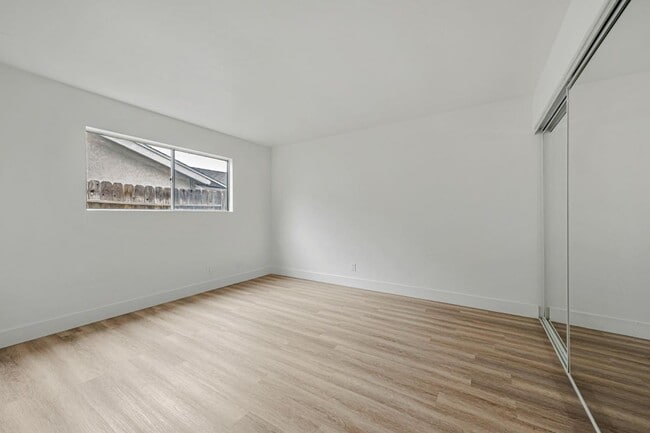 Building Photo - 6046 Reo Pl