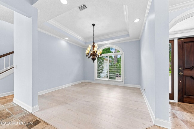Building Photo - 38 Tallwood Rd
