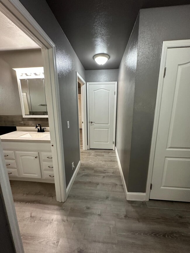 Building Photo - 3040 Boulder Ave