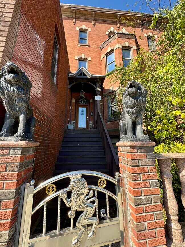 Primary Photo - 491 Meadow St