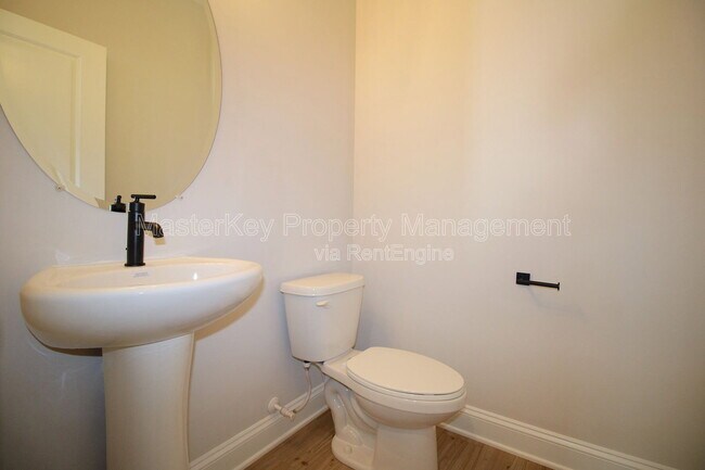 Building Photo - 612 Amaranth Dr