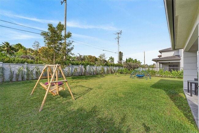 Building Photo - 8267 SW 120th Ter