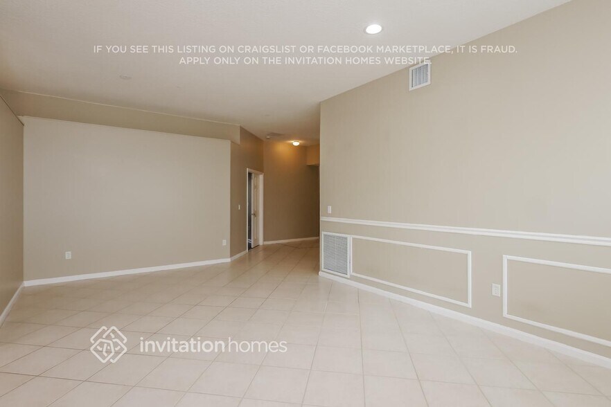 Building Photo - 5213 SW 158th Ave
