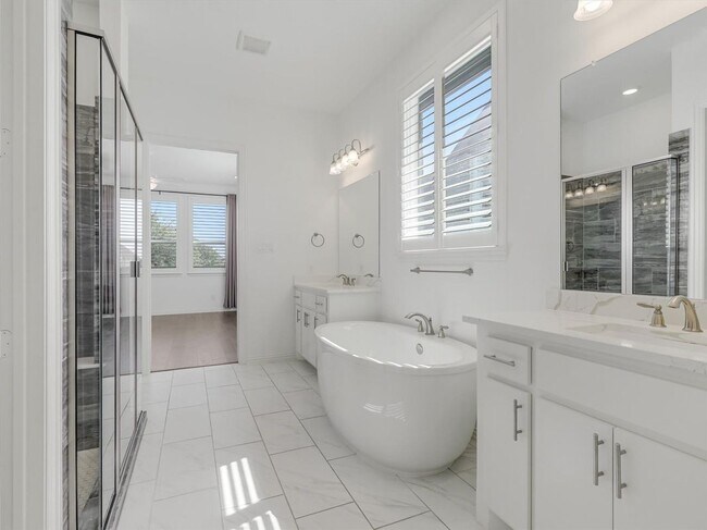 Building Photo - 8308 Pine Valley Dr