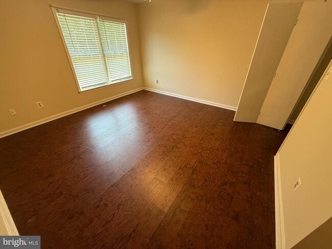 Building Photo - 101 Tarks Ln