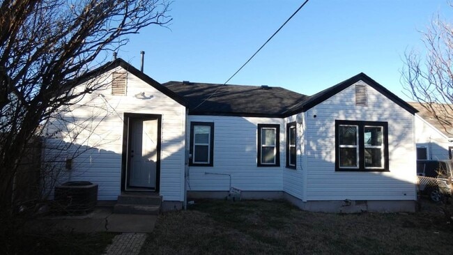 Building Photo - 1506 NW Arlington Ave