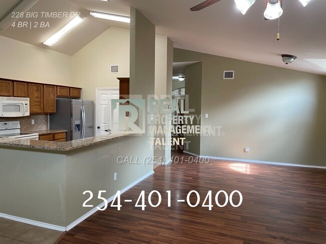 Building Photo - 4 Bedroom, 2 Bathroom Home for Rent in Tem...