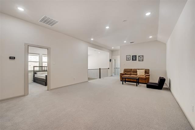 Building Photo - 13001 Cabana Dr