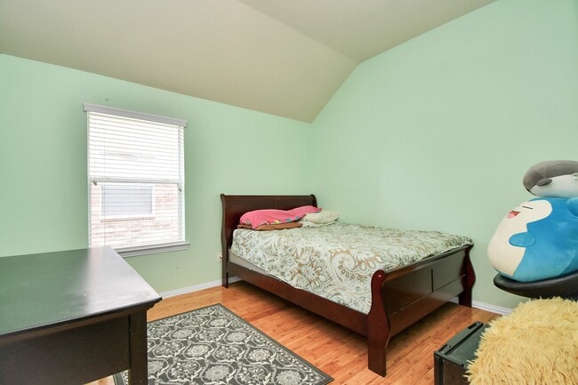 Building Photo - 5206 Laura Lee Ln