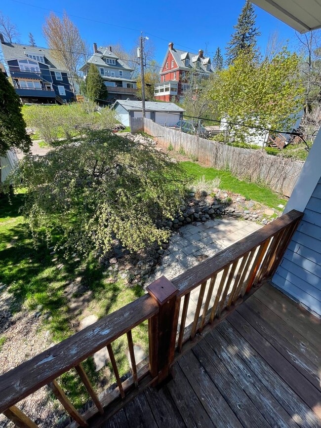 Building Photo - Available Sept 6! - Beautiful 4 Bed 3 Bath