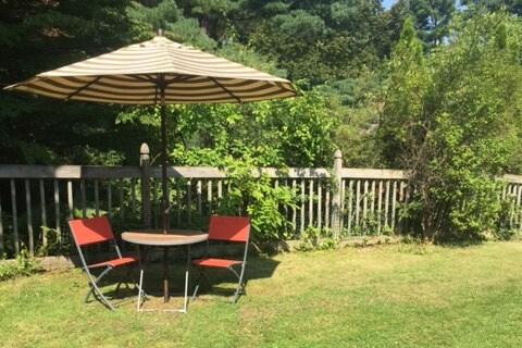 private garden - 216 Kelvin Pl