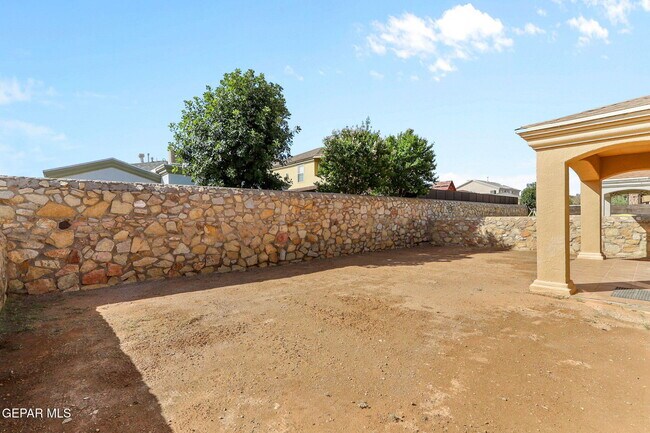 Building Photo - 5557 Gustavo Madrid Ln