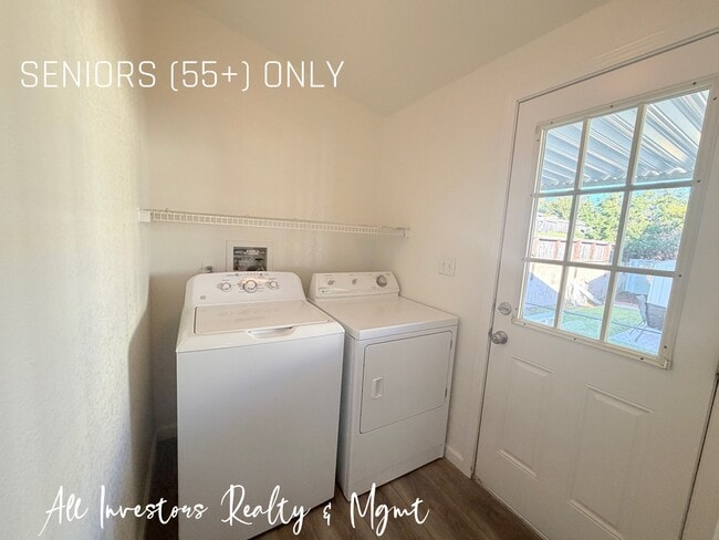 Building Photo - 200 N El Camino Real