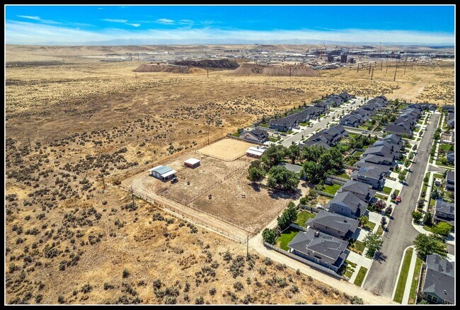 Building Photo - 3 Acre Horse Ranch & Home Rental SE Boise ...