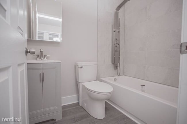 Building Photo - 1 br, 1 bath Condo - 1109 W Lehigh Ave