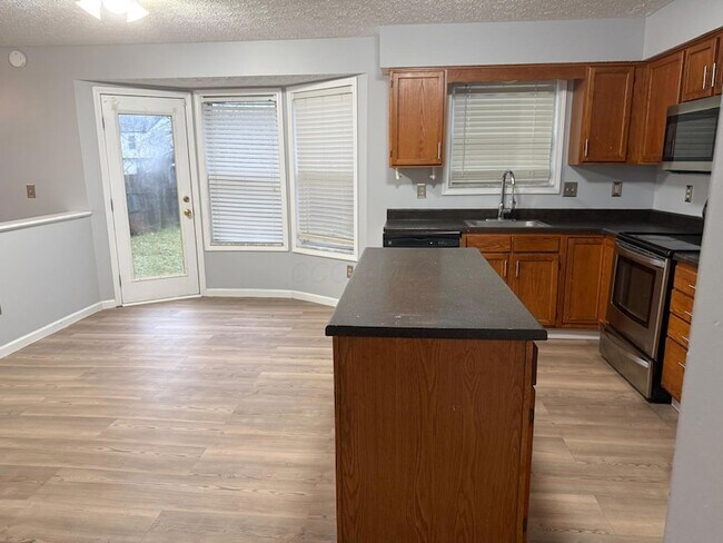 Building Photo - 6729 Kristins Cove Ln