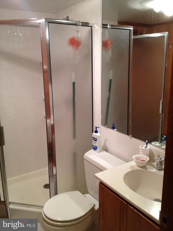 Building Photo - 7017 Murray Ln