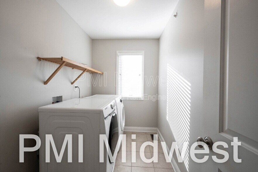 Building Photo - 515 E New York St