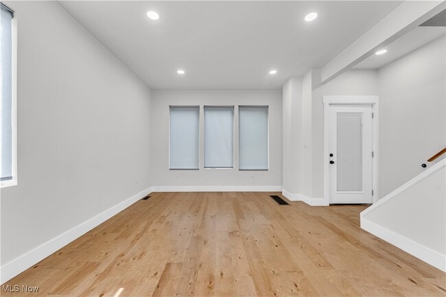 Building Photo - 4210 Peach Ct